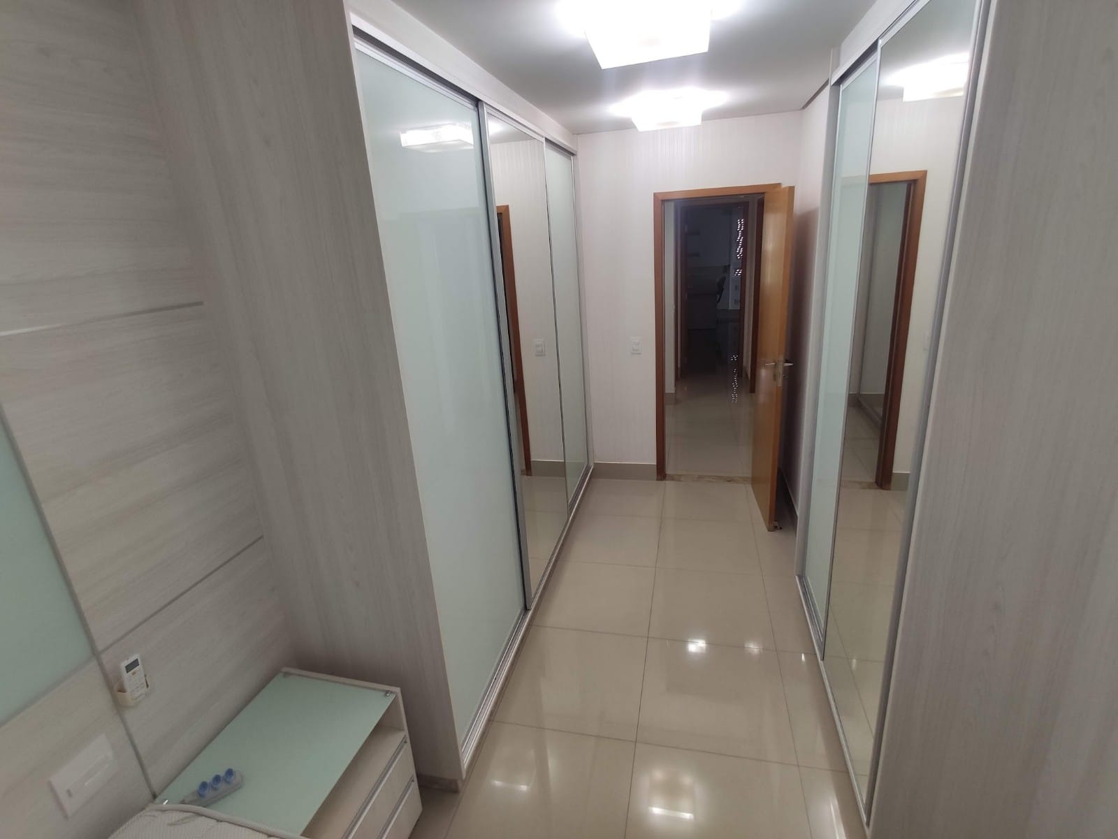 Apartamento à venda com 4 quartos, 170m² - Foto 3