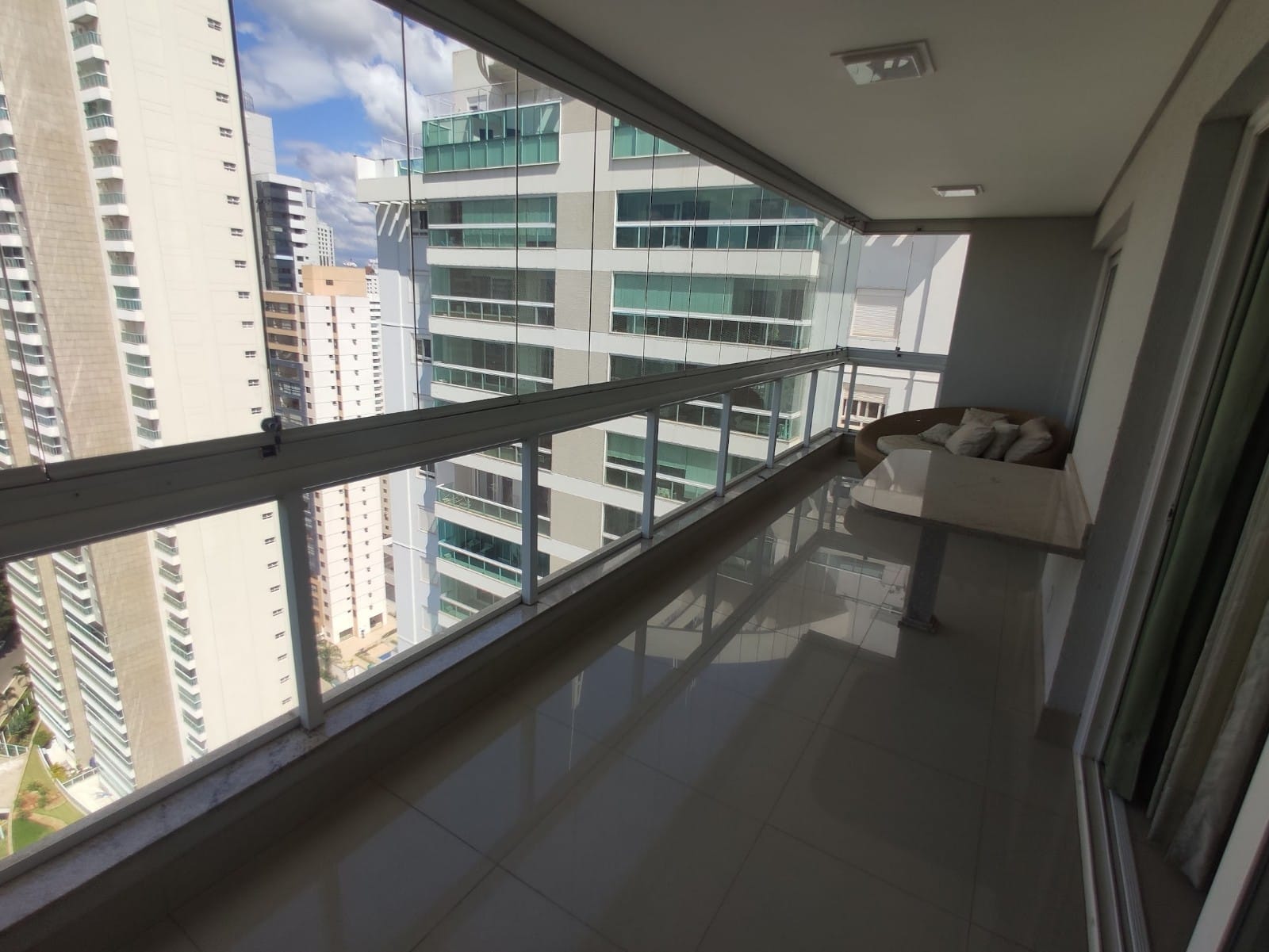 Apartamento à venda com 4 quartos, 170m² - Foto 2