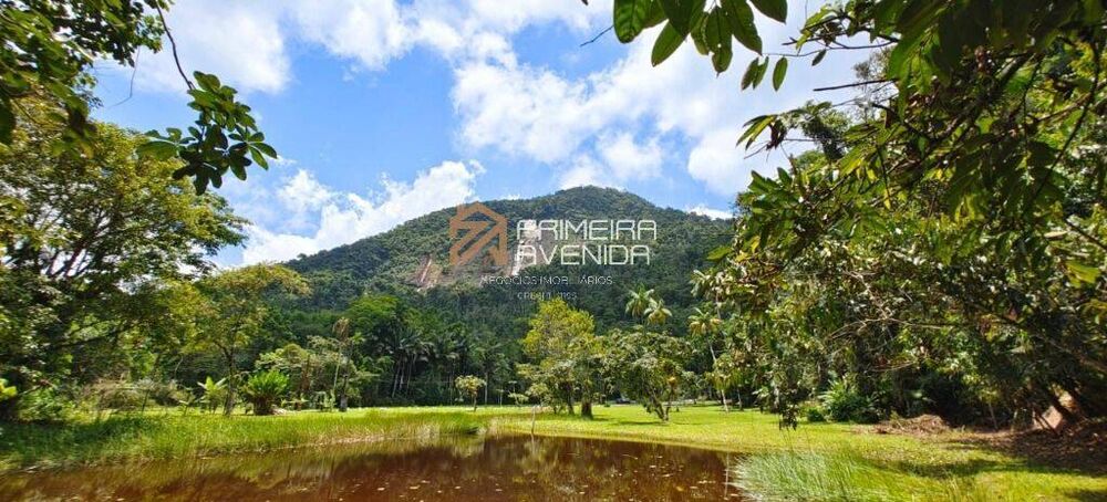 Casa à venda com 3 quartos, 350m² - Foto 3