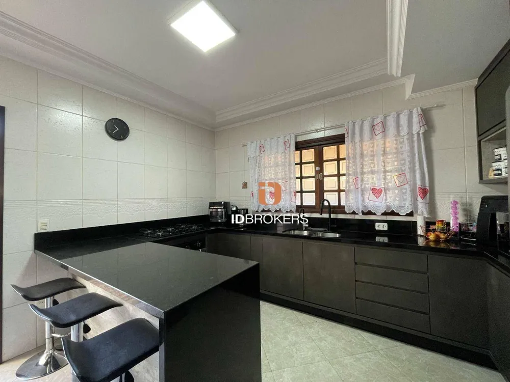 Casa, 4 quartos, 200 m² - Foto 4