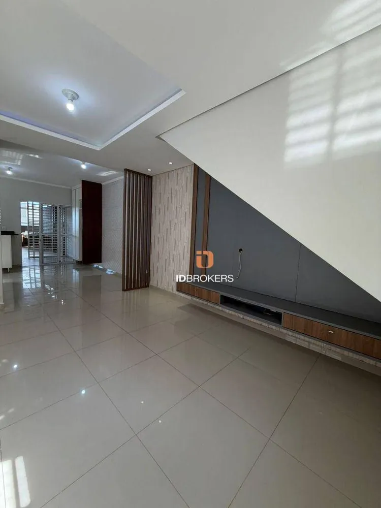 Casa, 3 quartos, 117 m² - Foto 1