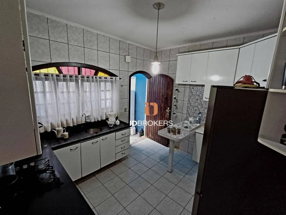 Casa, 5 quartos, 330 m² - Foto 4