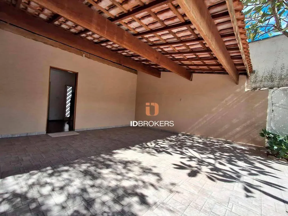Casa, 3 quartos, 172 m² - Foto 1