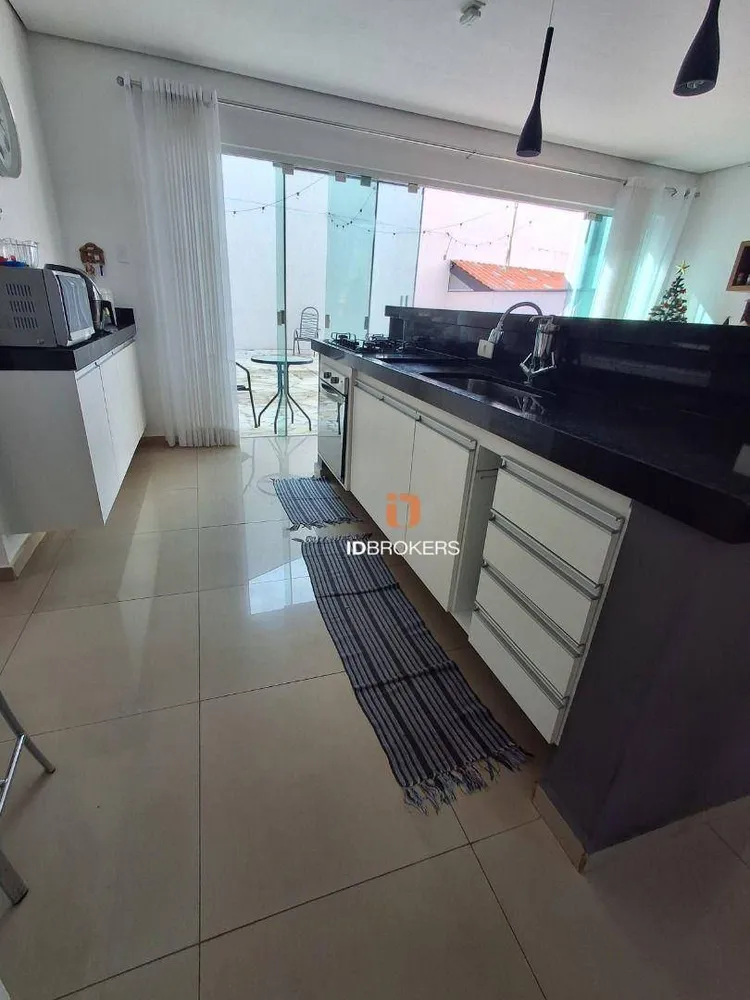 Casa, 3 quartos, 202 m² - Foto 12