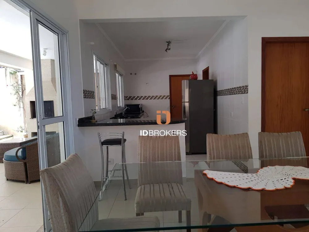 Casa, 3 quartos, 310 m² - Foto 1