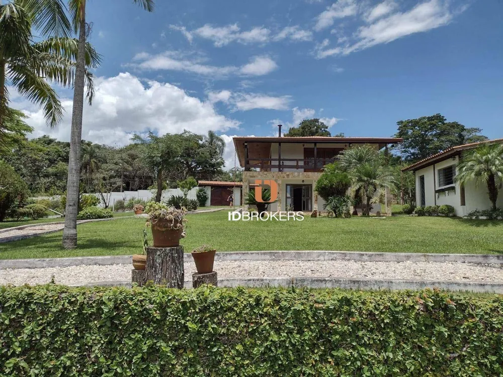 Chácara, 4 quartos, 3352 m² - Foto 1