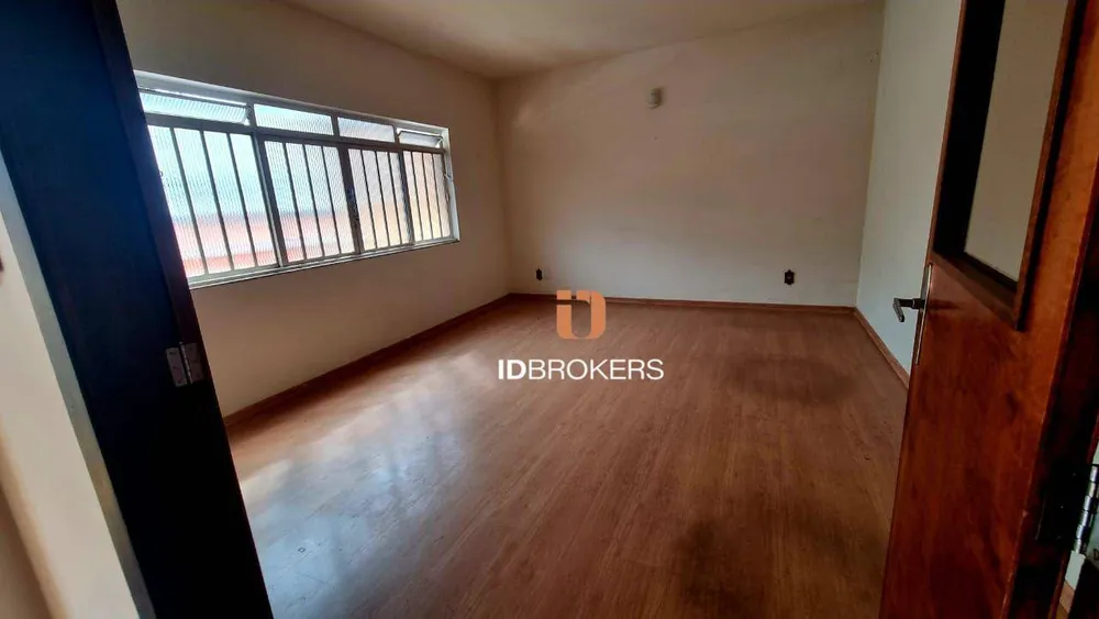 Casa, 3 quartos, 230 m² - Foto 4