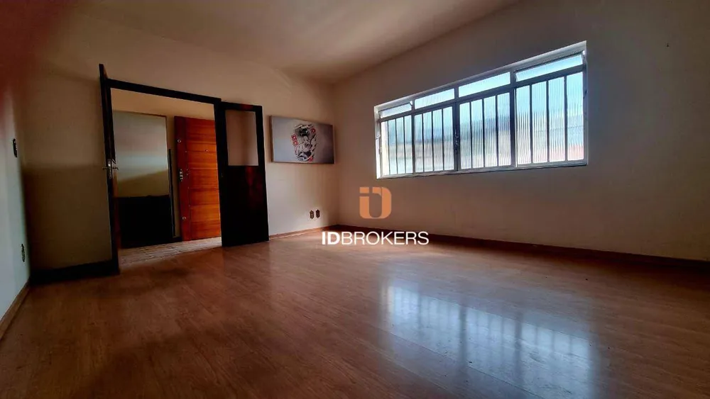 Casa, 3 quartos, 230 m² - Foto 4