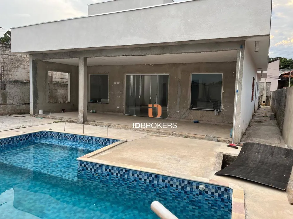 Casa, 3 quartos, 248 m² - Foto 1