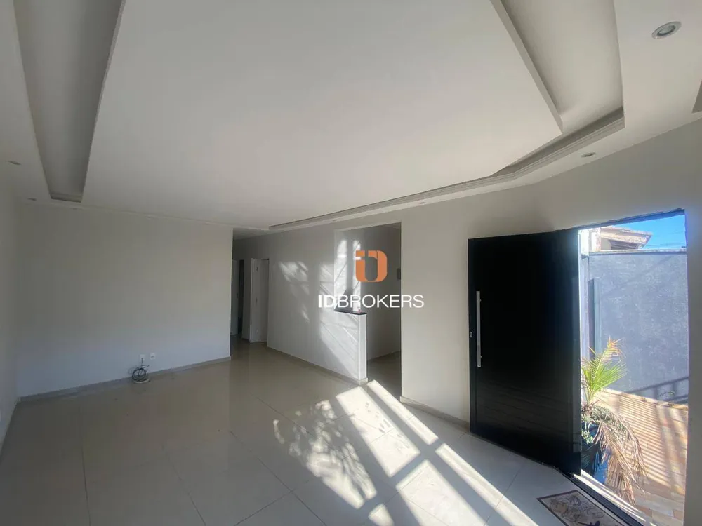Casa, 3 quartos, 90 m² - Foto 1