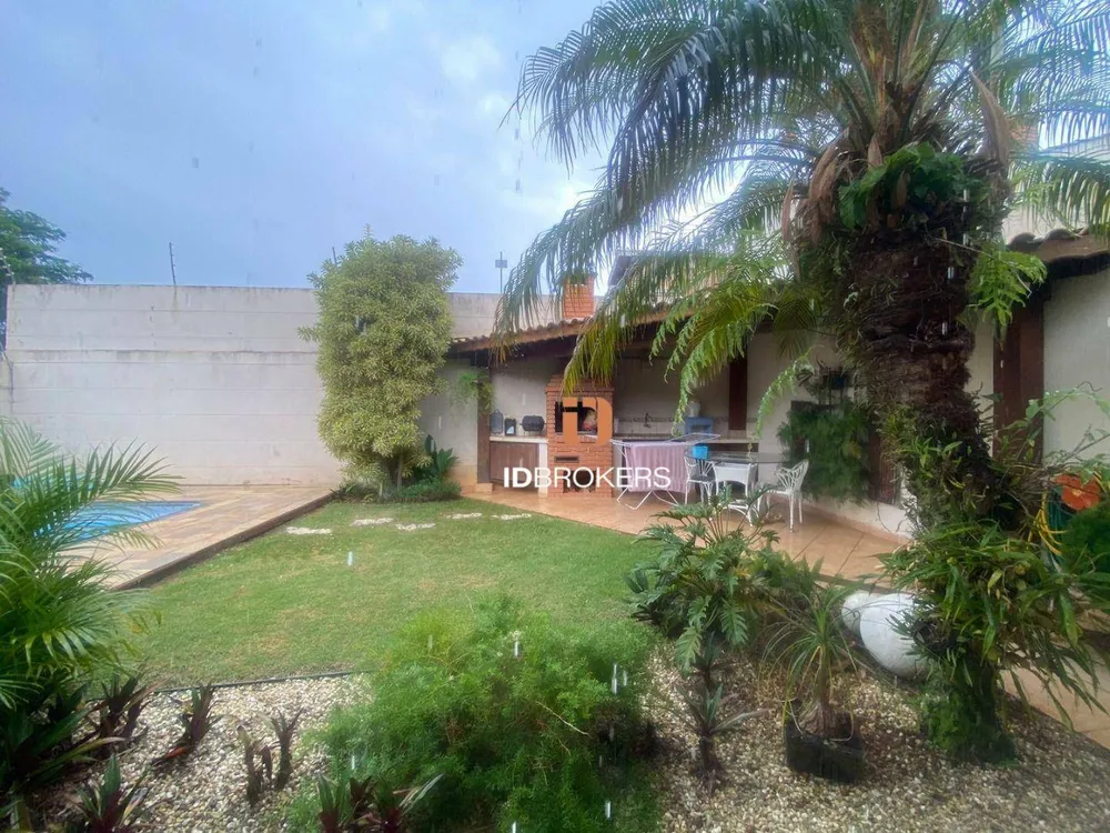 Casa, 3 quartos, 207 m² - Foto 4