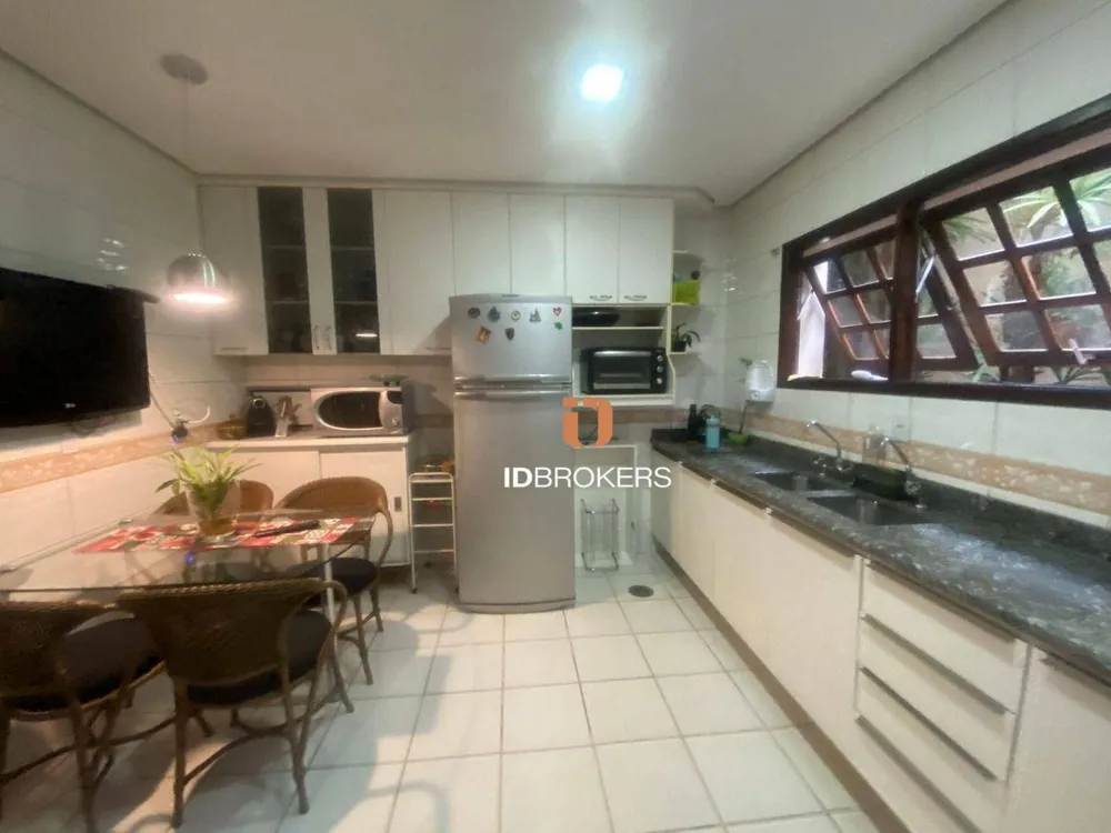 Casa, 3 quartos, 207 m² - Foto 11