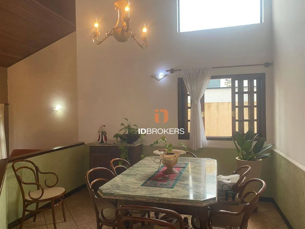 Casa, 3 quartos, 207 m² - Foto 10