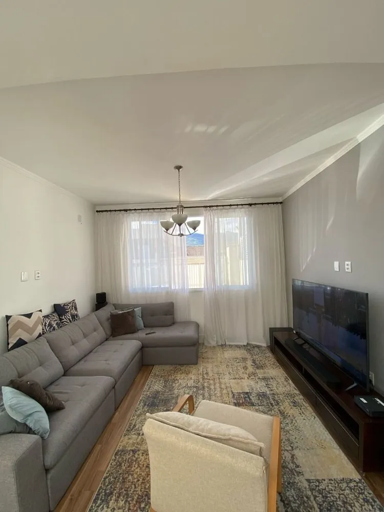 Casa, 3 quartos, 136 m² - Foto 1