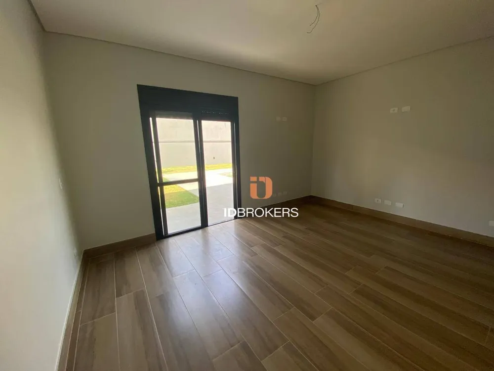 Casa, 4 quartos, 249 m² - Foto 2
