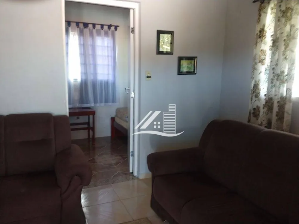 Chácara, 4 quartos, 900 m² - Foto 1