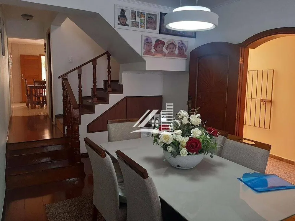 Sobrado, 3 quartos, 206 m² - Foto 1