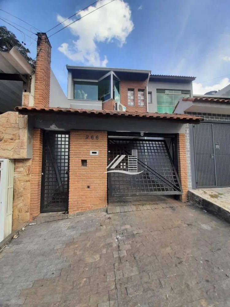 Sobrado, 3 quartos, 212 m² - Foto 1