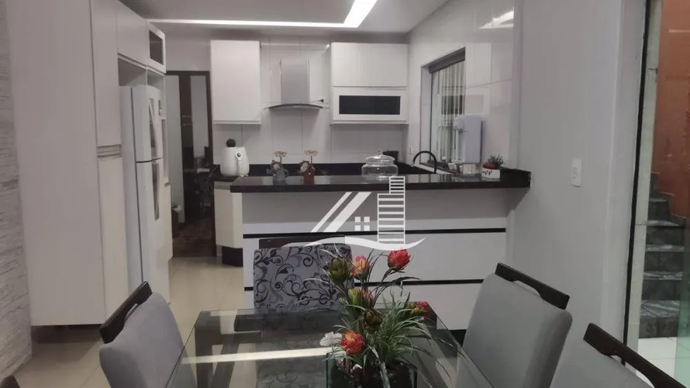 Sobrado, 3 quartos, 290 m² - Foto 4