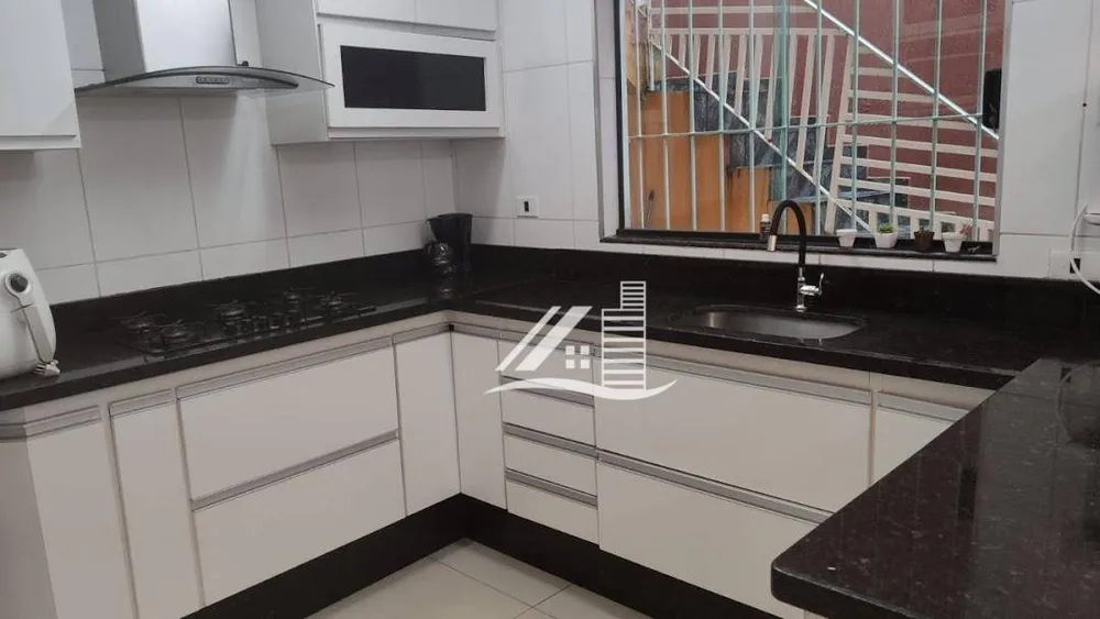 Sobrado, 3 quartos, 290 m² - Foto 1