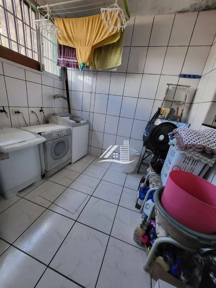 Sobrado, 3 quartos, 203 m² - Foto 2