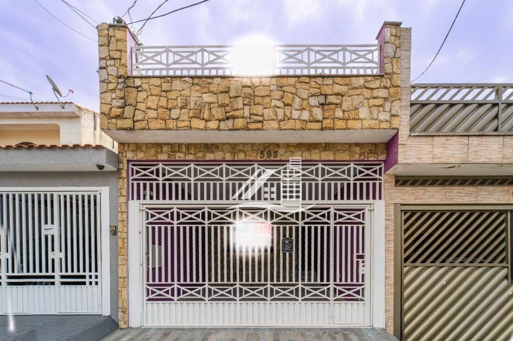 Sobrado, 3 quartos, 193 m² - Foto 1