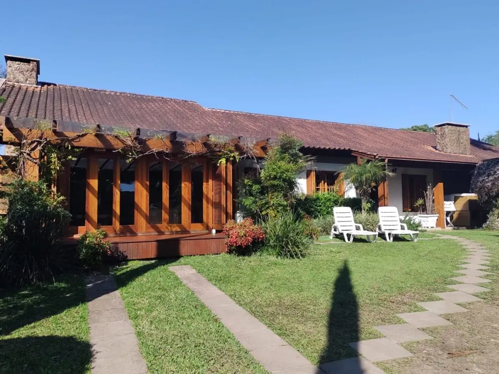 Casa, 4 quartos, 269 m² - Foto 1