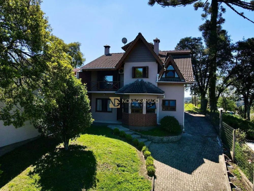 Casa, 4 quartos, 202 m² - Foto 1