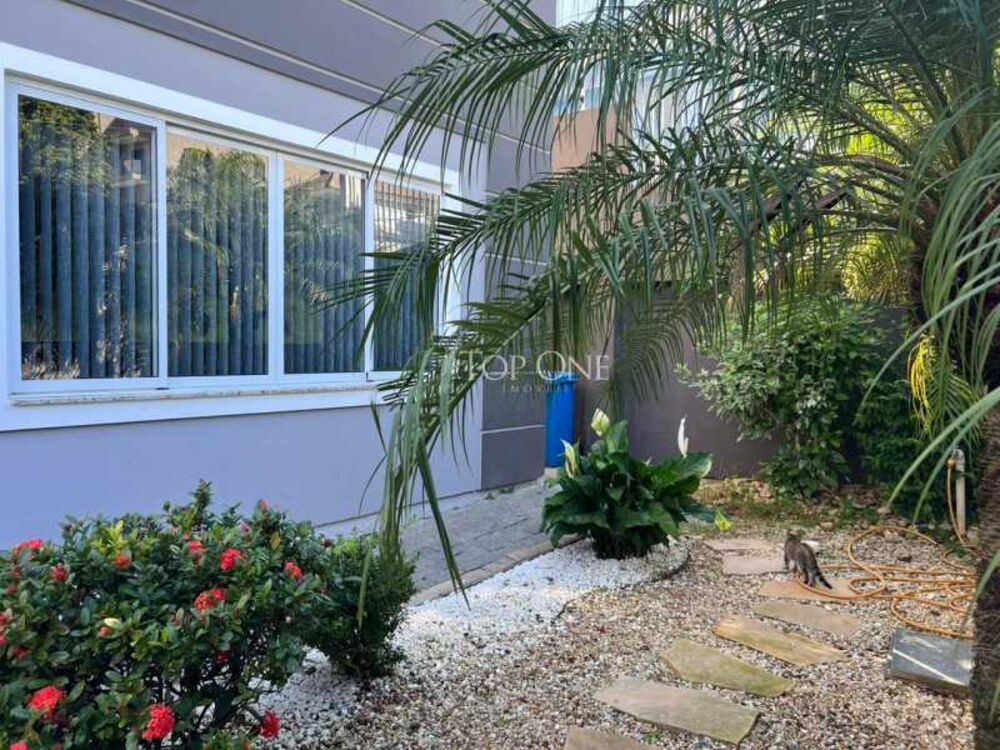 Casa à venda com 6 quartos, 271 - Foto 5