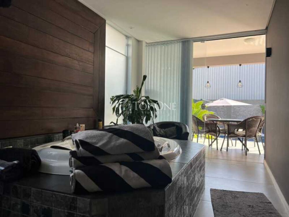 Casa à venda com 6 quartos, 271 - Foto 7