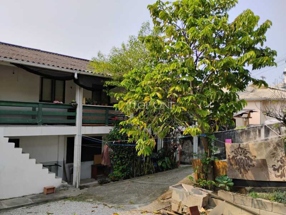 Casa à venda com 5 quartos, 300m² - Foto 2