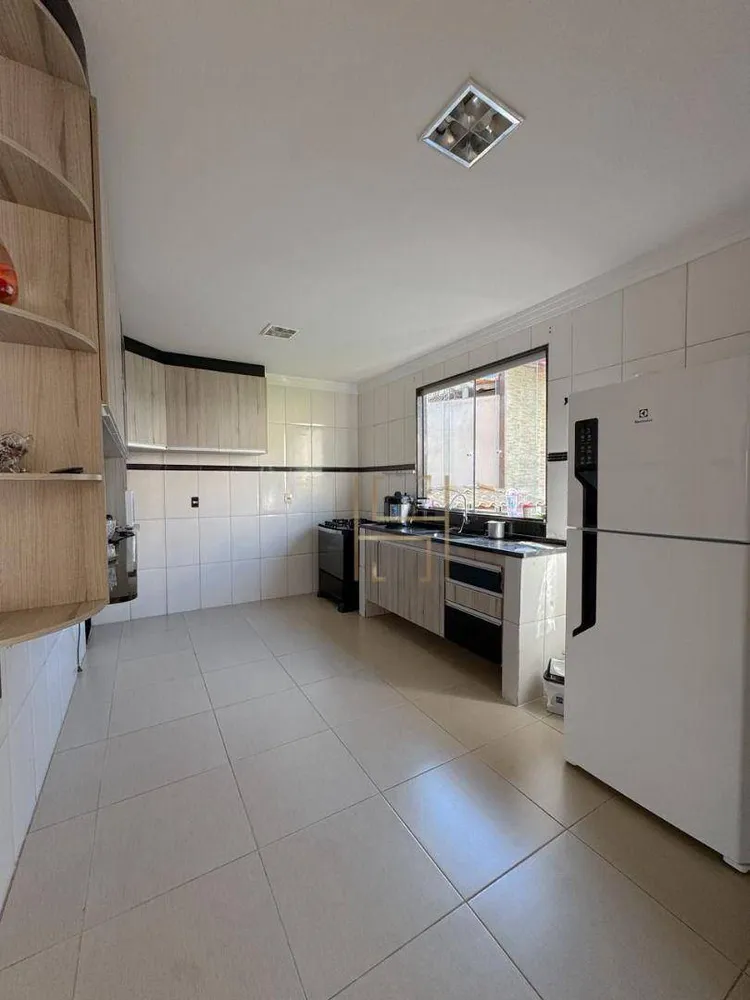 Casa, 3 quartos, 172 m² - Foto 6