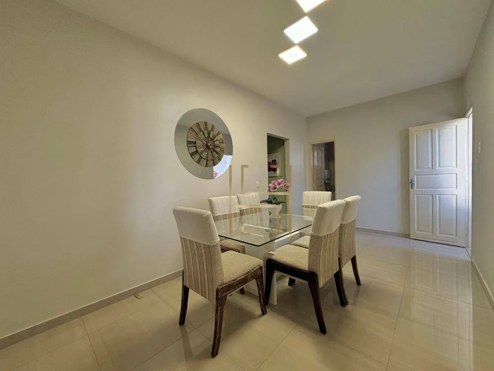 Casa, 3 quartos, 245 m² - Foto 13