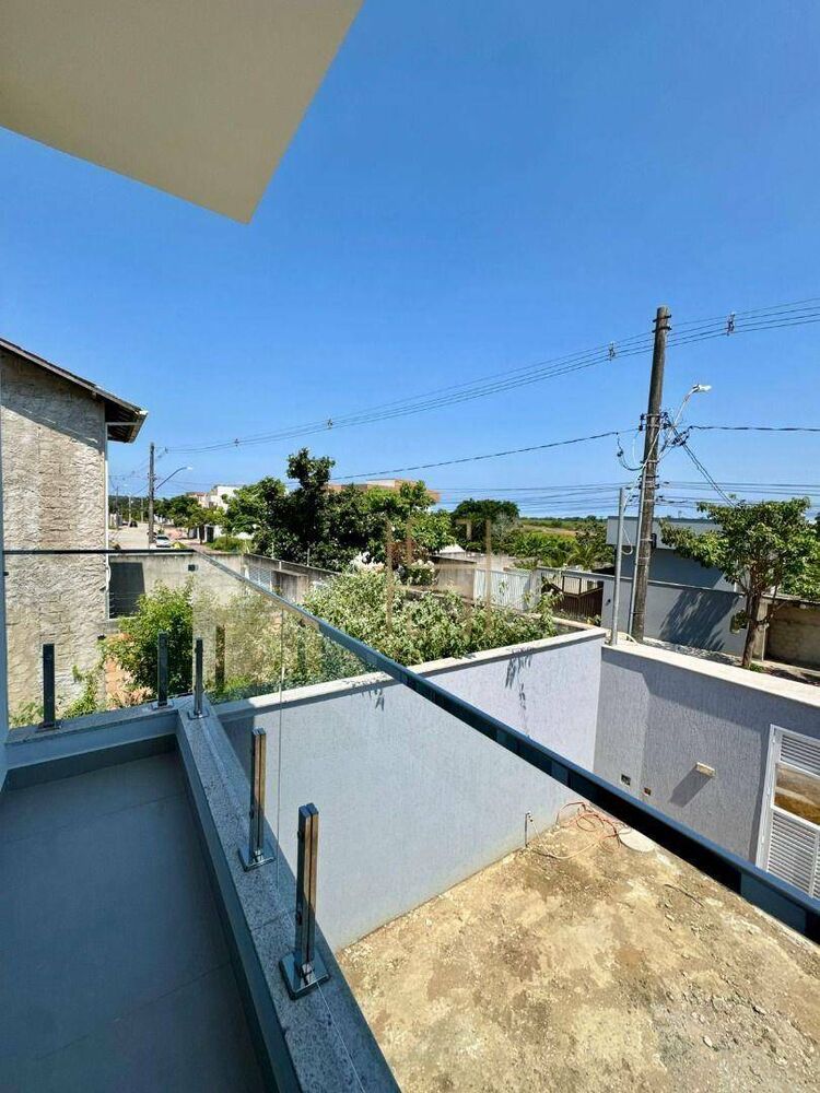Casa à venda com 4 quartos, 157m² - Foto 11