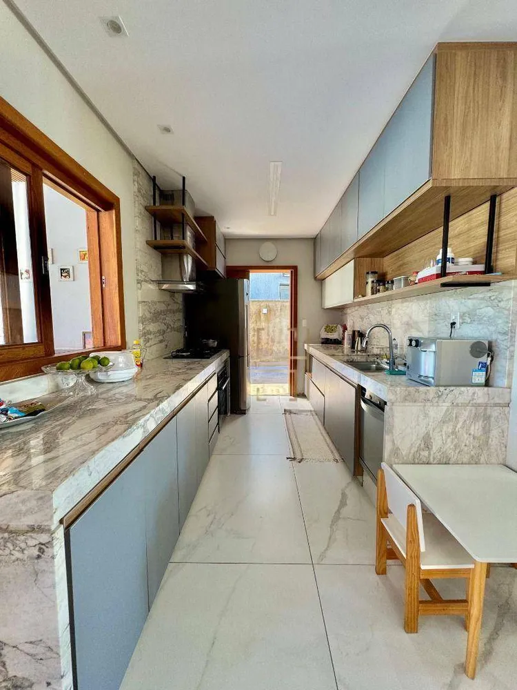 Casa, 4 quartos, 278 m² - Foto 3