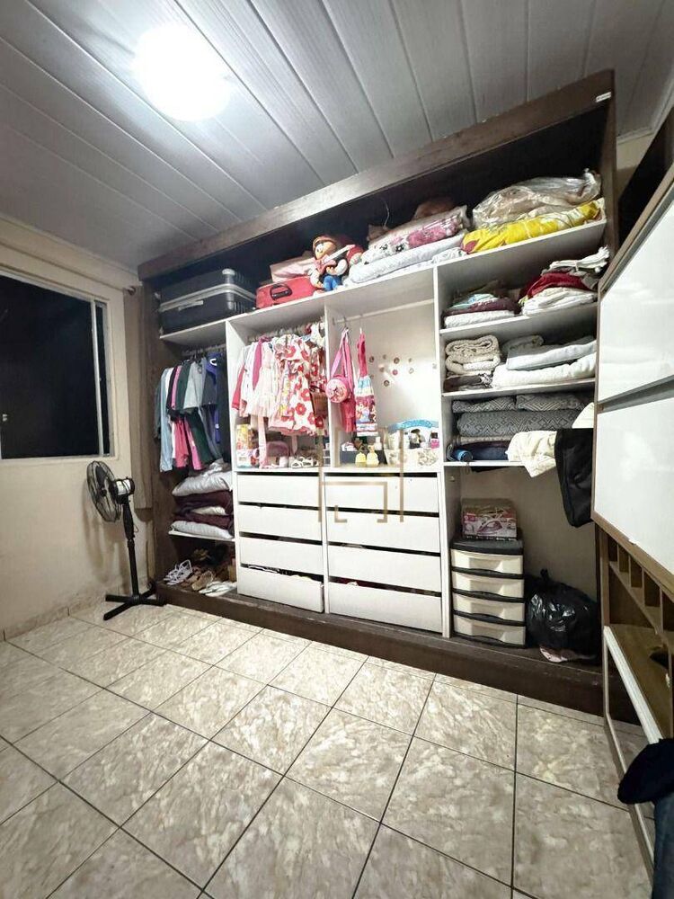 Casa à venda com 3 quartos, 180M2 - Foto 1
