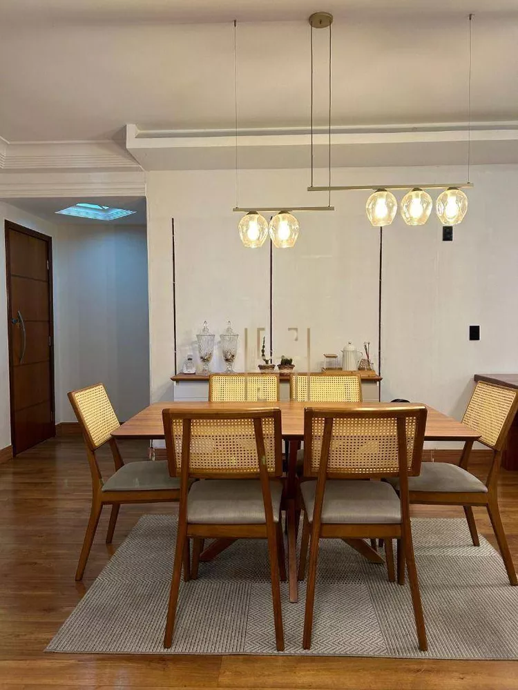 Apartamento à venda com 3 quartos, 118m² - Foto 1