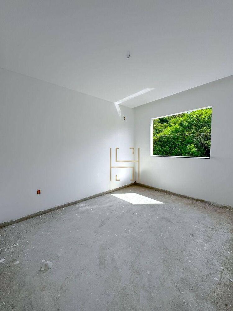 Casa à venda com 3 quartos, 110m² - Foto 8