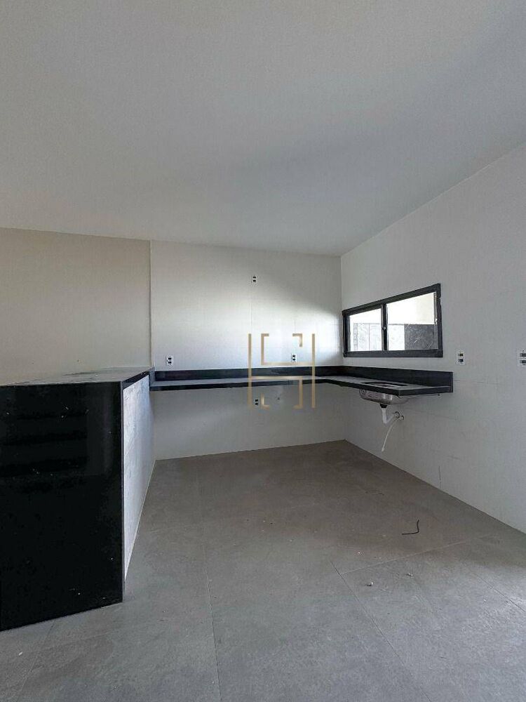 Casa à venda com 3 quartos, 126m² - Foto 2