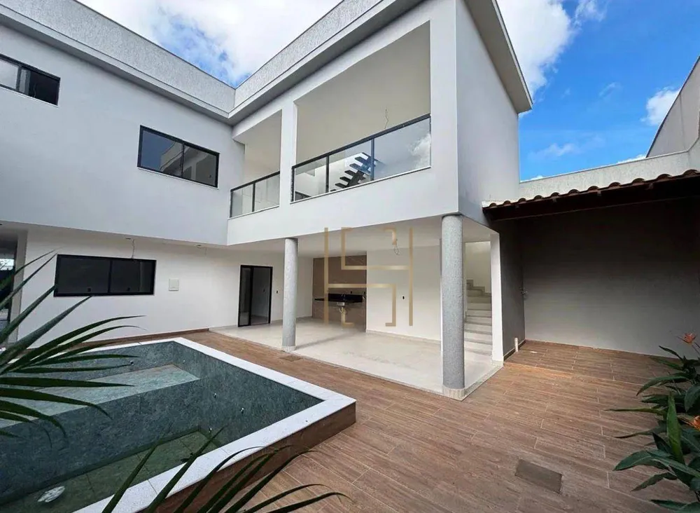 Casa, 6 quartos, 552 m² - Foto 1