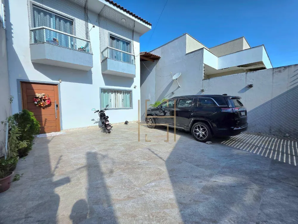 Casa, 3 quartos, 197 m² - Foto 2