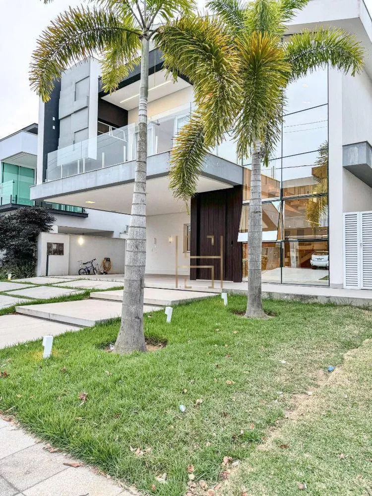 Casa de Condomínio à venda com 4 quartos, 313m² - Foto 2