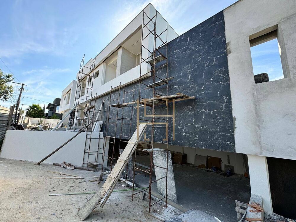 Casa de Condomínio à venda com 4 quartos, 251m² - Foto 2