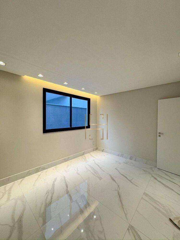 Casa de Condomínio à venda com 7 quartos, 377m² - Foto 3
