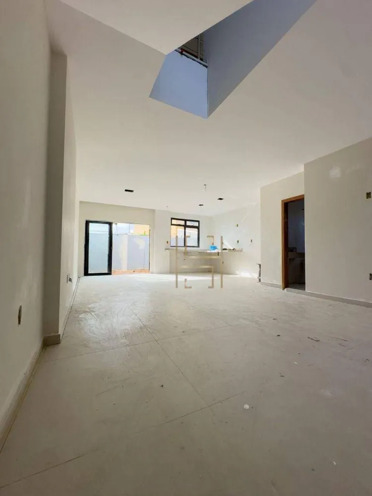 Casa, 3 quartos, 153 m² - Foto 2