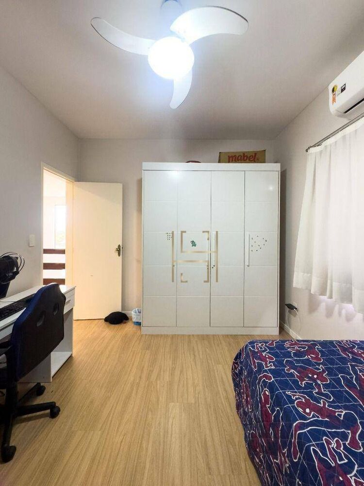 Casa à venda com 3 quartos, 256m² - Foto 5