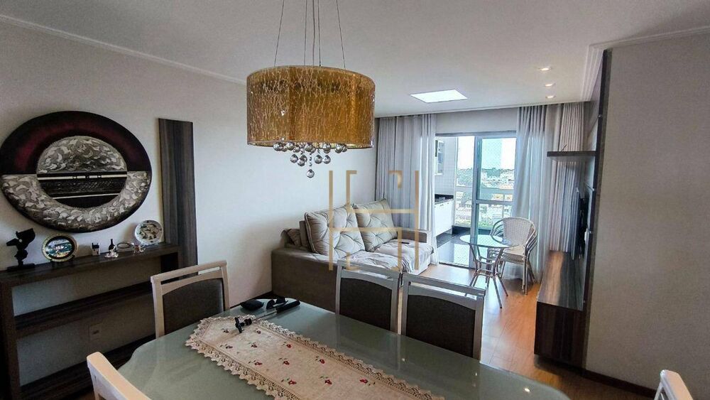 Apartamento à venda com 3 quartos, 130m² - Foto 1