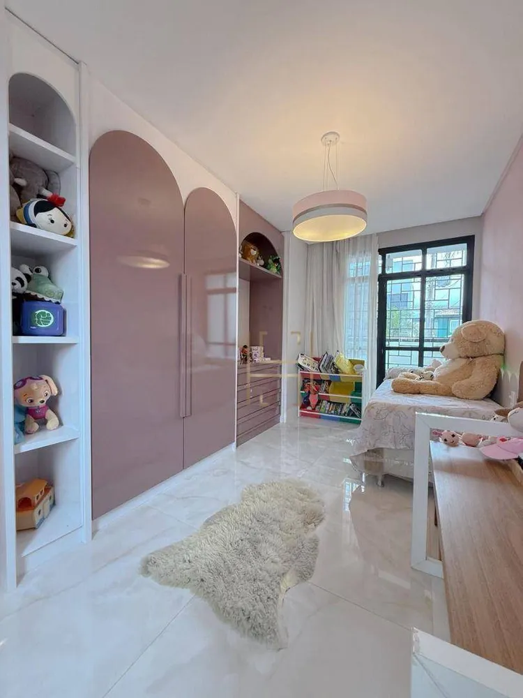 Casa, 5 quartos, 240 m² - Foto 10