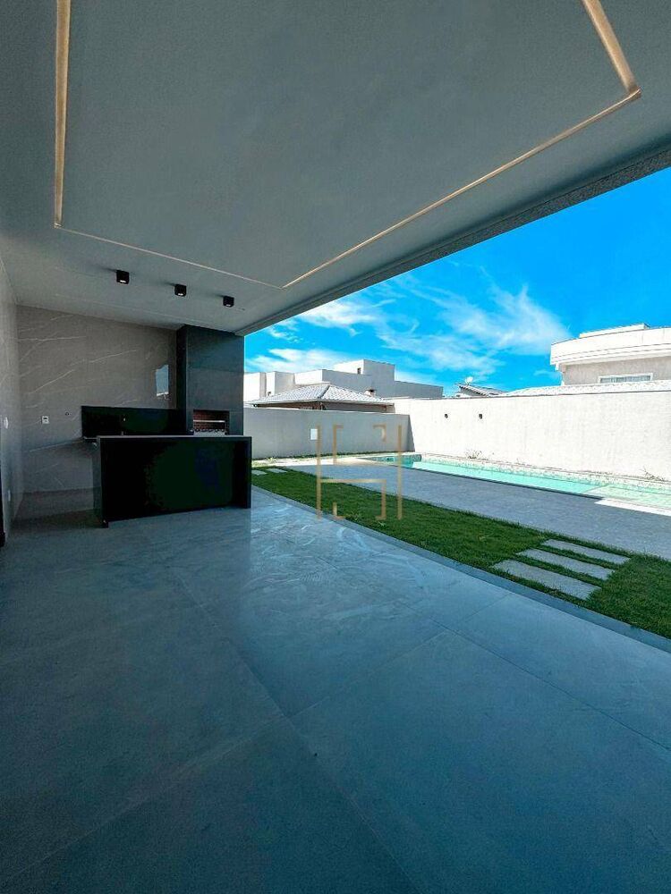 Casa de Condomínio à venda com 4 quartos, 320m² - Foto 1