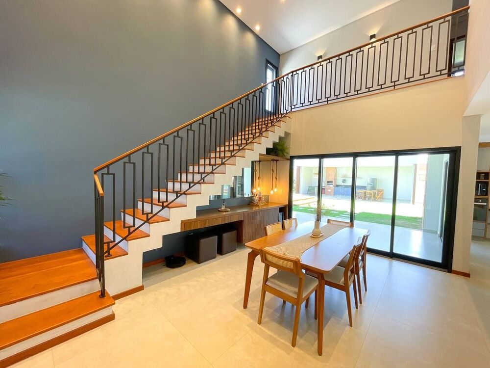 Casa de Condomínio à venda com 4 quartos, 288m² - Foto 1